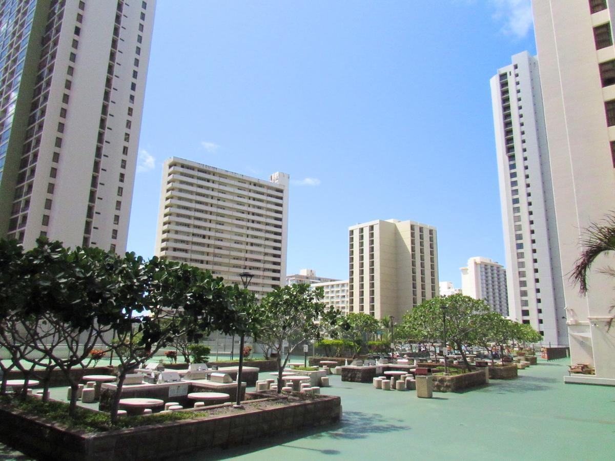 Waikiki Banyan Ocean View Apartment Oahu Bagian luar foto