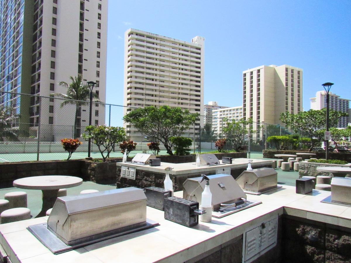 Waikiki Banyan Ocean View Apartment Oahu Bagian luar foto